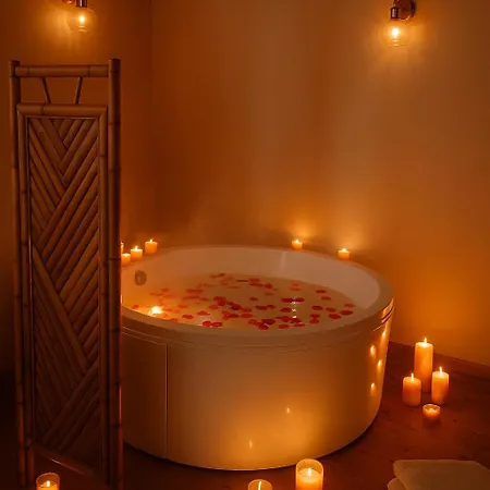 Romantique - Jacuzzi Privatif - King Size Montignac-Charente