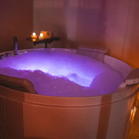 Chalet Romantique - Jacuzzi Privatif - King Size Montignac-Charente